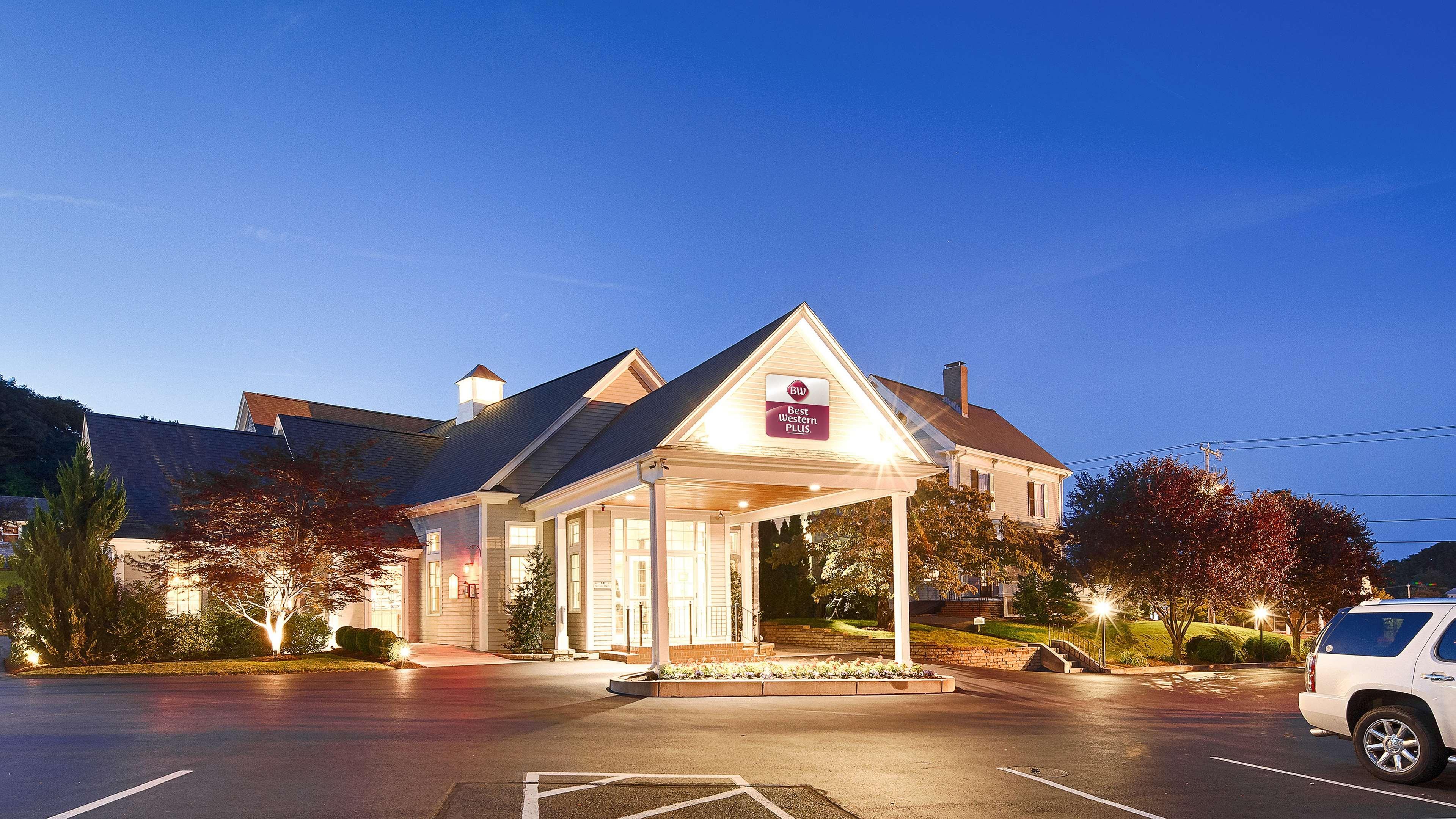 Best Western Plus Cold Spring Plymouth Dış mekan fotoğraf